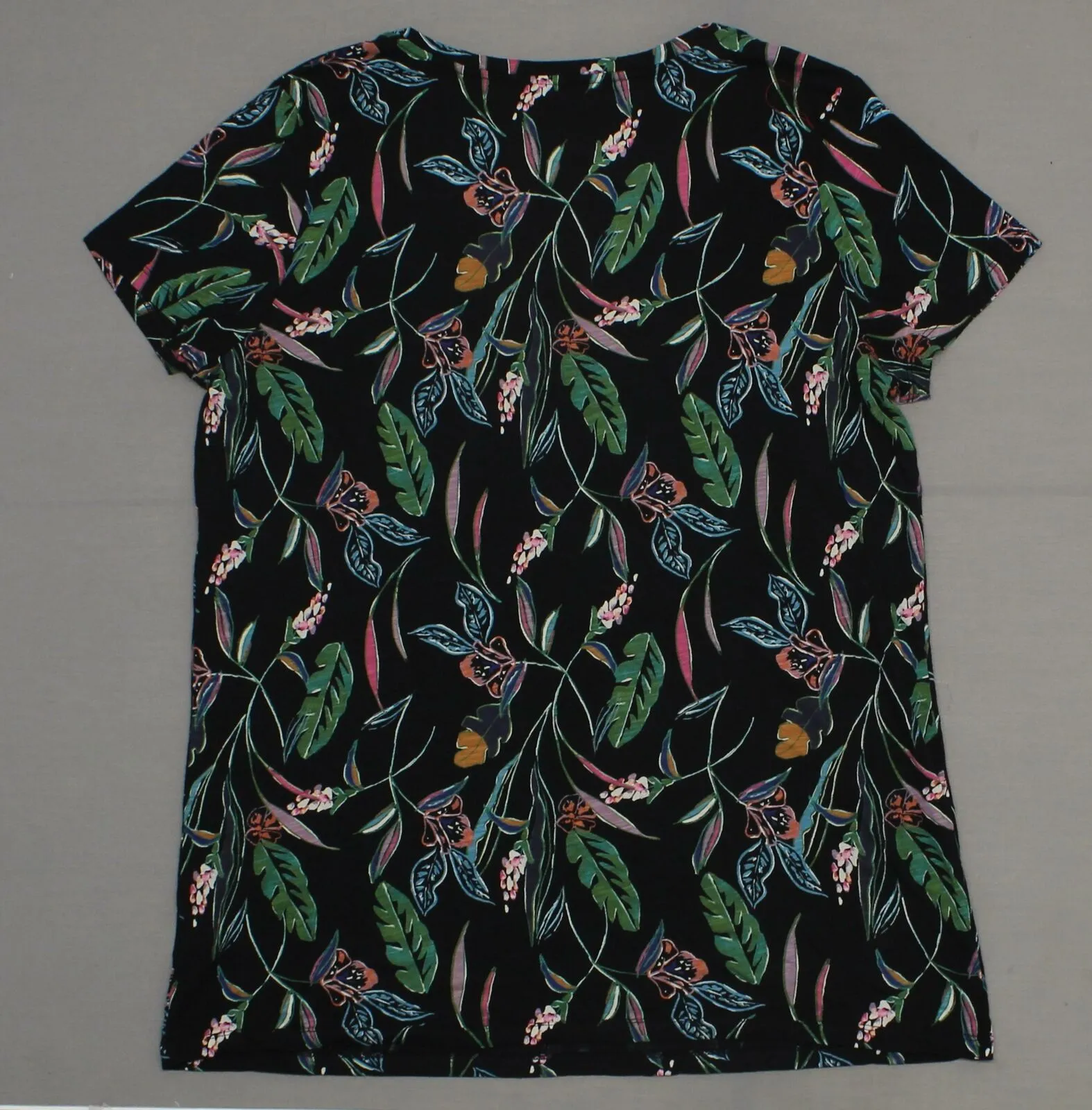 A New Day Women's Short Sleeve Vintage V-Neck T-Shirt