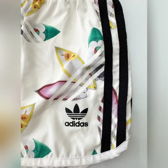 Adidas Originals x Pharrell Williams Trefoil Surf Print Shorts Size-S