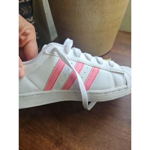 Adidas Superstar J White w/Pink Stripe, Stitched Heart &amp; Flower, Size 5 Girls