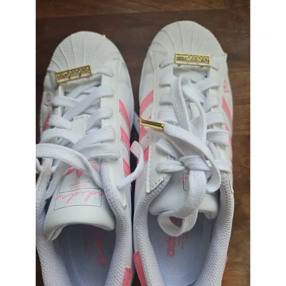 Adidas Superstar J White w/Pink Stripe, Stitched Heart &amp; Flower, Size 5 Girls