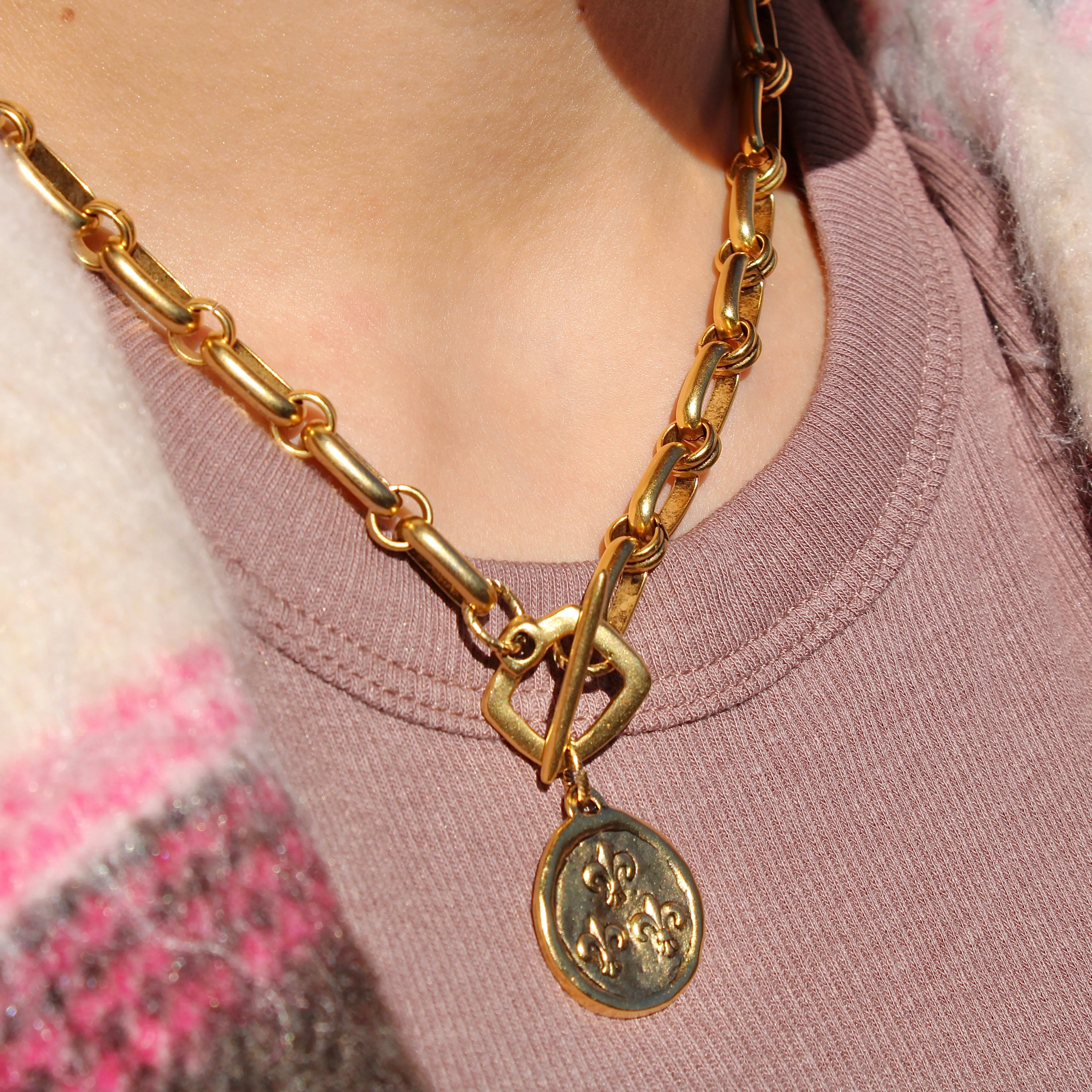 Antiqued Gold Bee & Fleur de Lis Chunky Chain