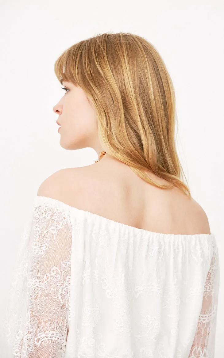 Autumn and Winter New Lace Shoulder Horn Sleeve T-shirt