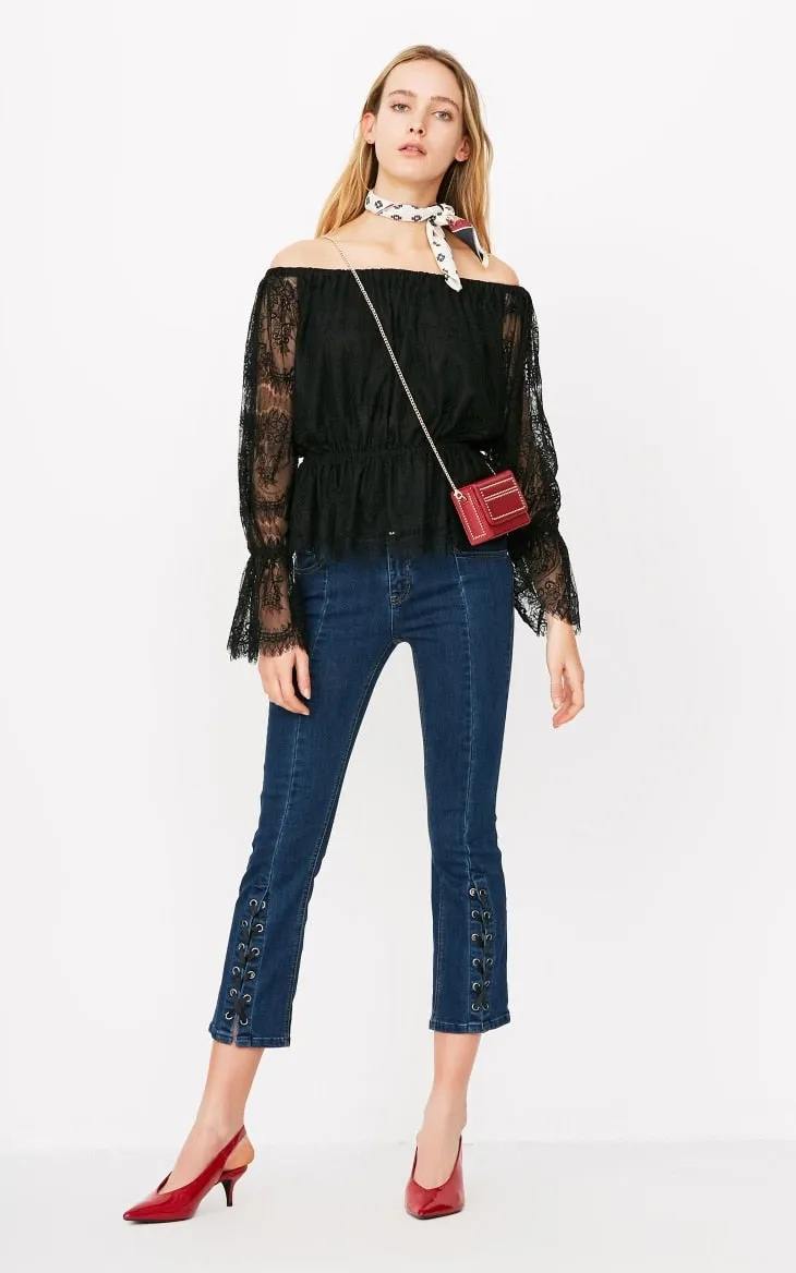 Autumn and Winter New Lace Shoulder Horn Sleeve T-shirt