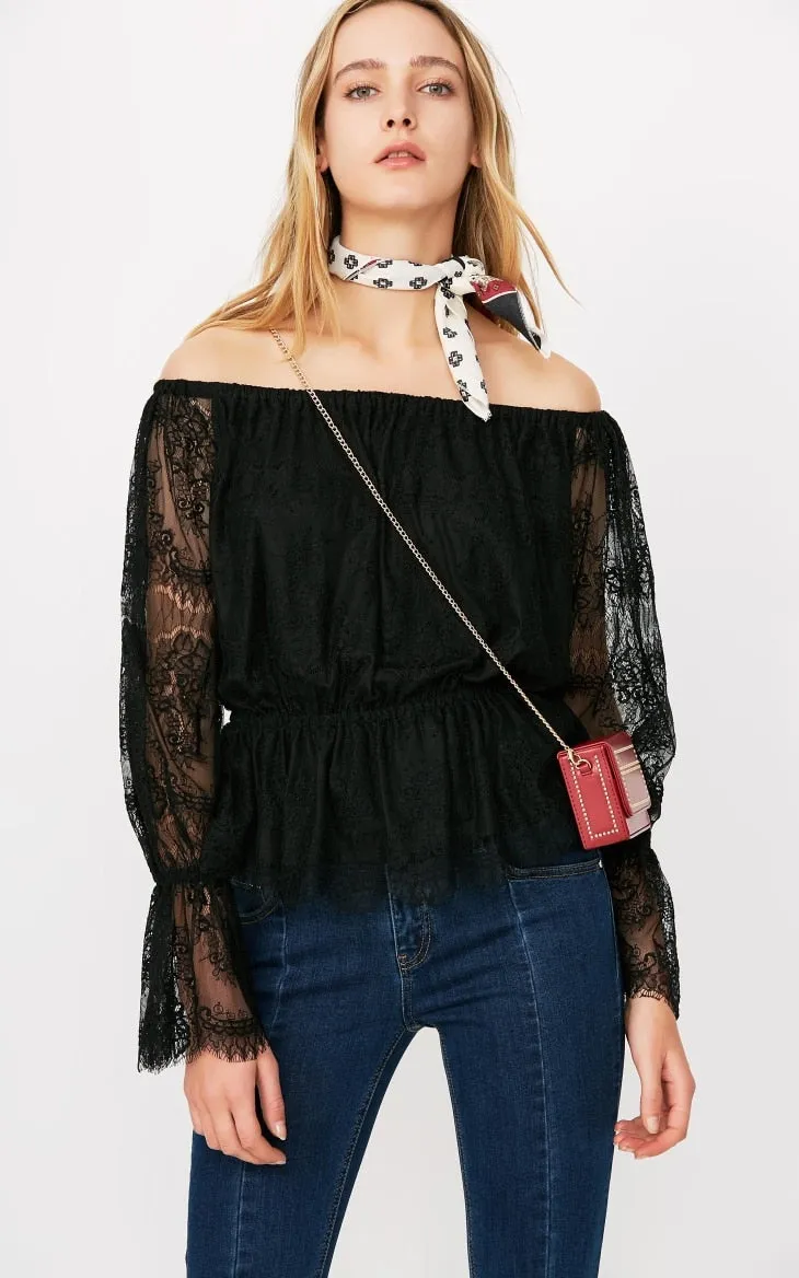 Autumn and Winter New Lace Shoulder Horn Sleeve T-shirt