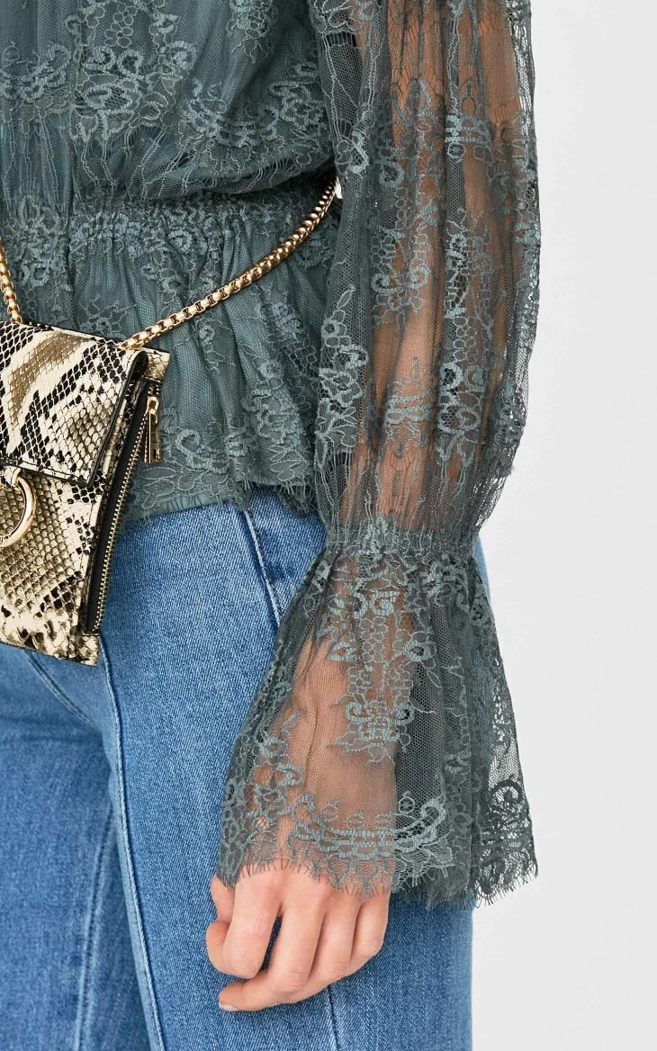 Autumn and Winter New Lace Shoulder Horn Sleeve T-shirt