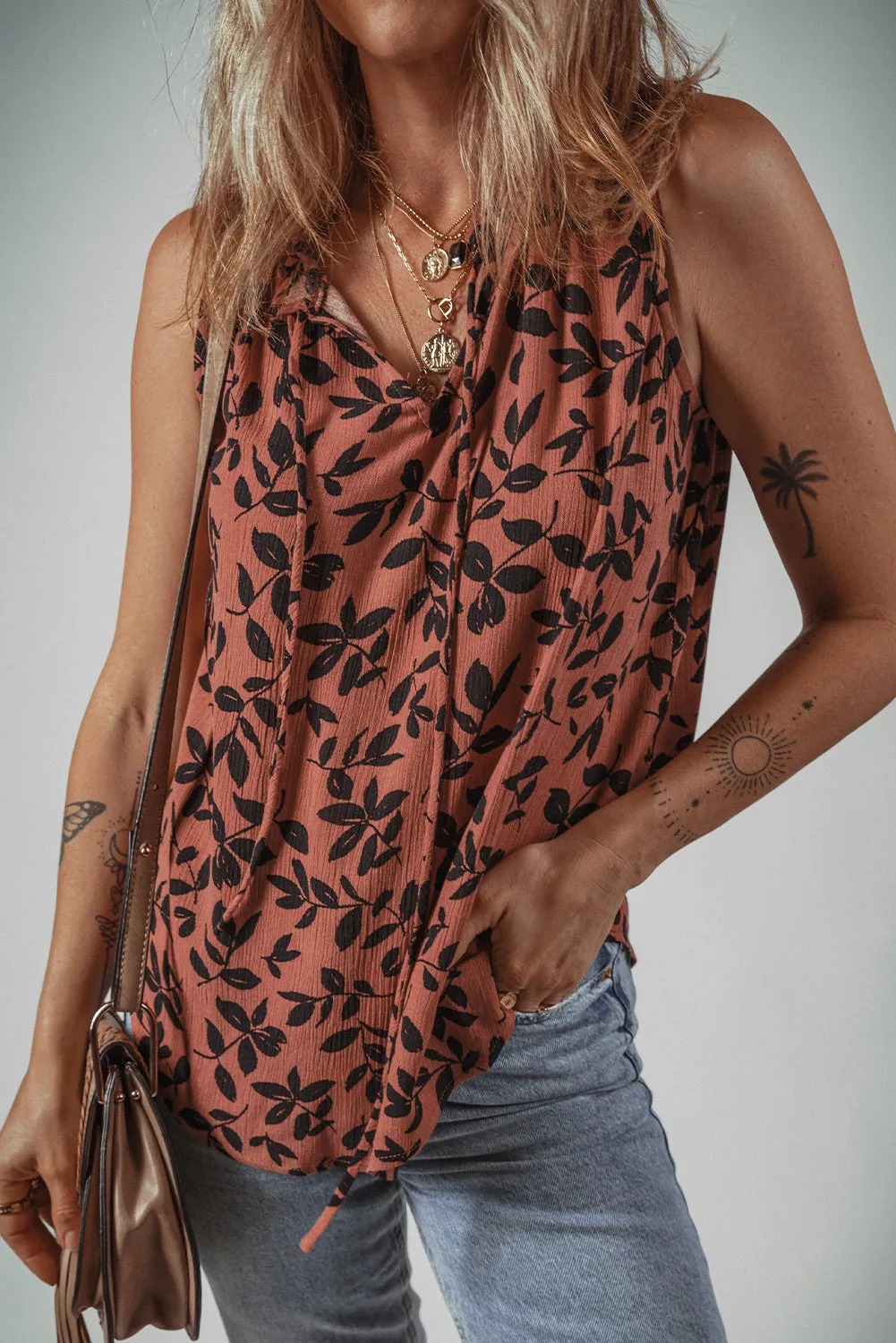 Brown Leaf Print Lace-up V Neck Crinckled Tank Top
