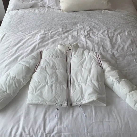 Central Park West White Wesley Convertible Puffer Activewear Outerwear