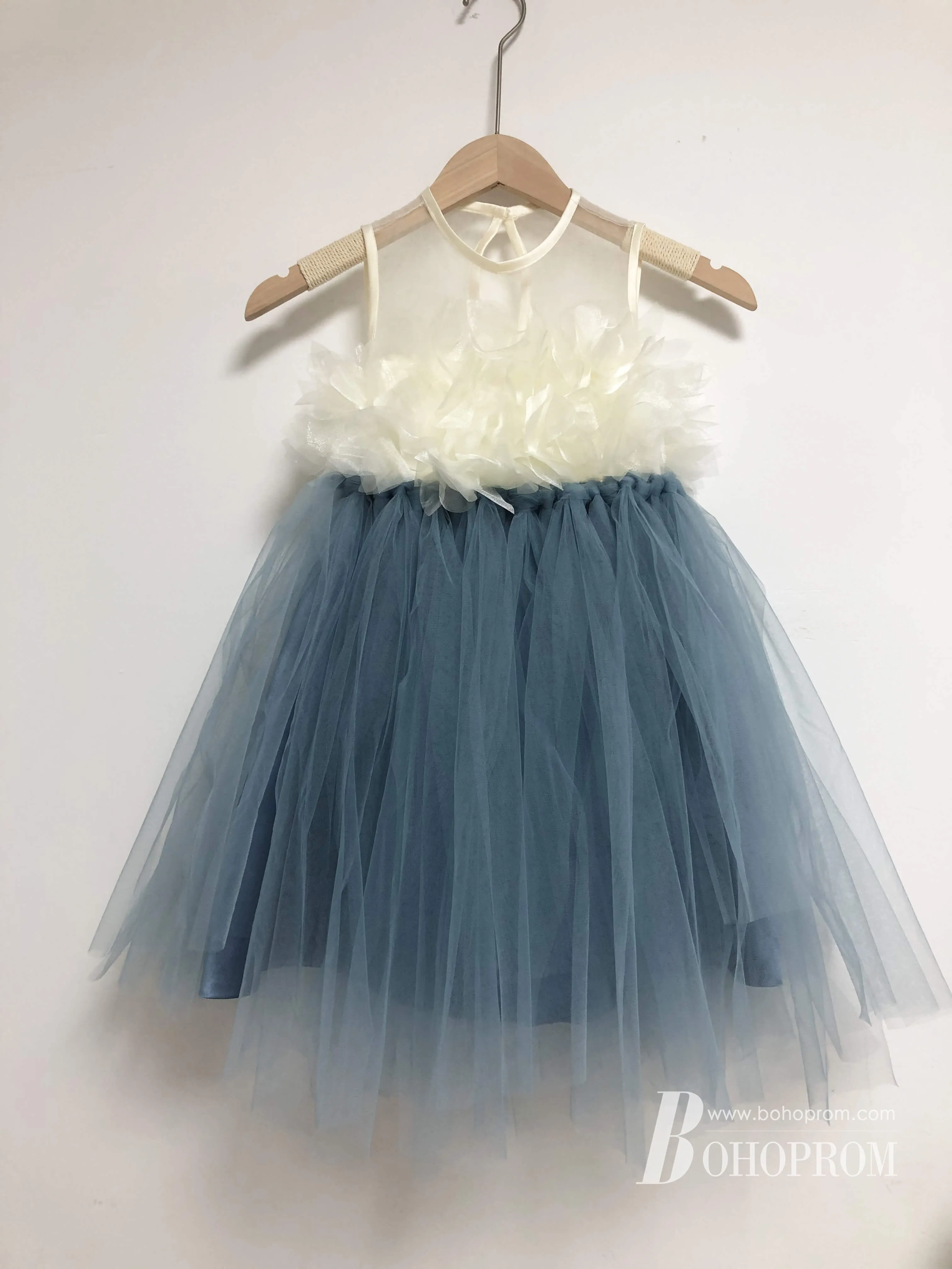 Cute Lace&Tulle Scoop Neckline Tea-length Flower Girl Dresses FD102