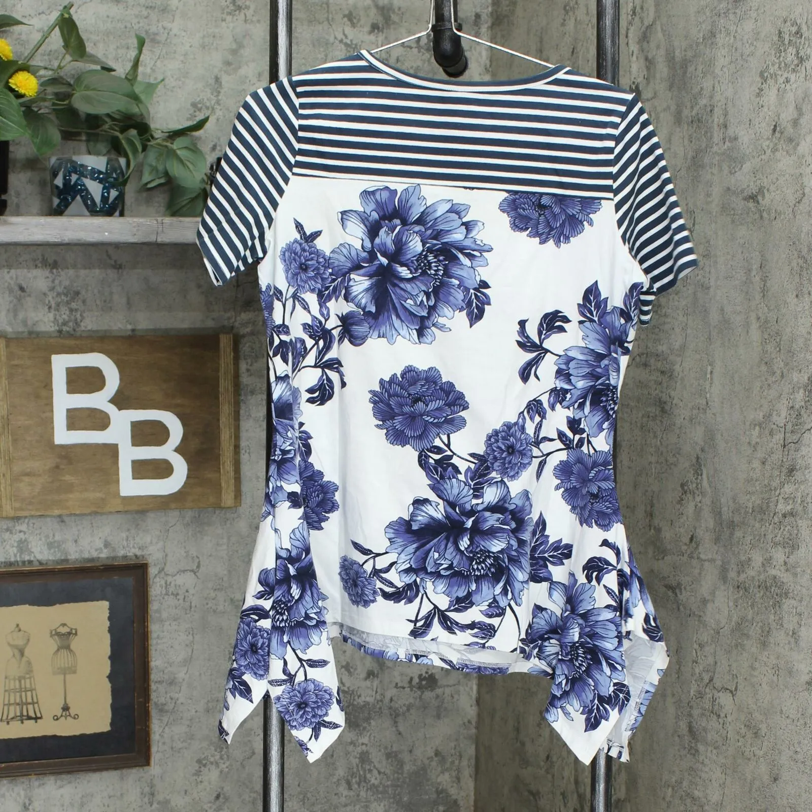 DG2 by Diane Gilman Floral and Stripe Scarf Hem T-Shirt Navy Small