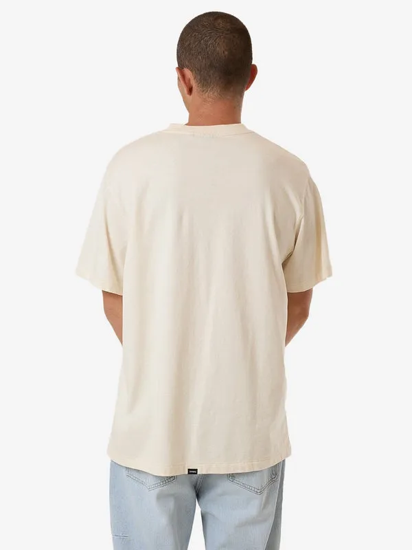 EMBLEM MERCH FIT TEE - UNBLEACHED