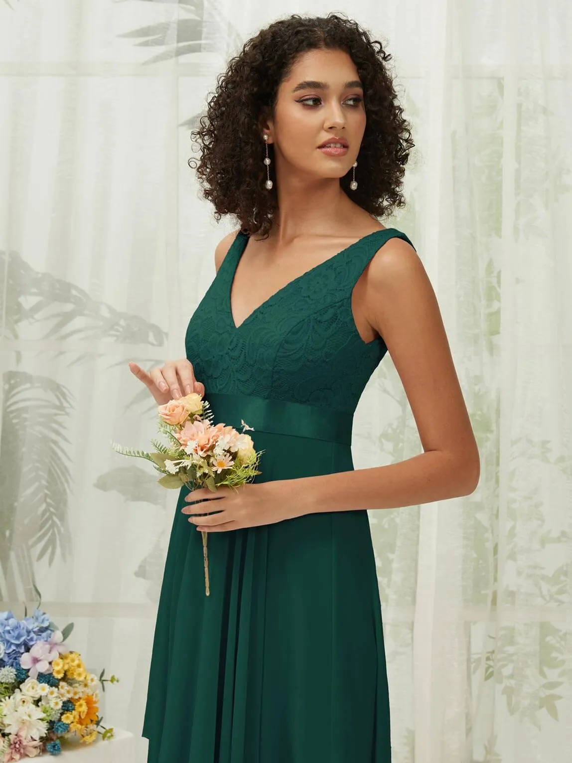 [Final Sale] Emerald Green Lace V-Neck Sleeveless Midi Length Chiffon Flowy Bridesmaid Dresses