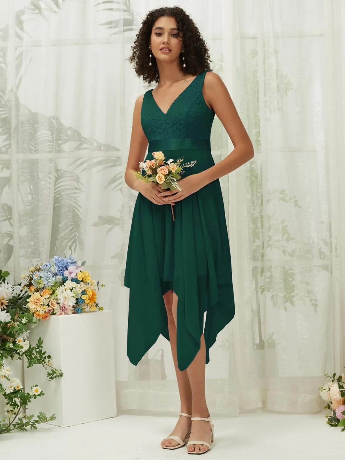 [Final Sale] Emerald Green Lace V-Neck Sleeveless Midi Length Chiffon Flowy Bridesmaid Dresses