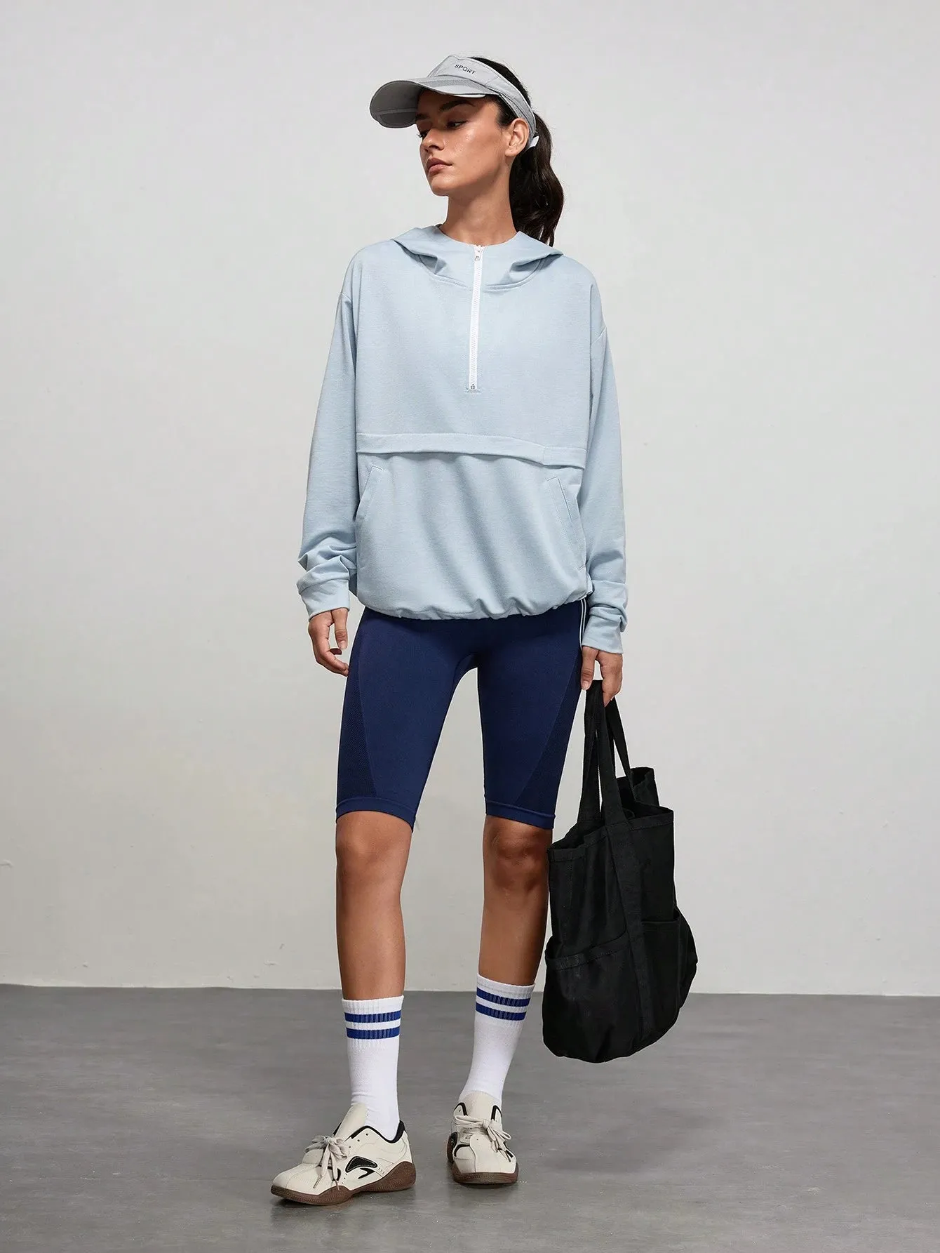 Front Zipper Hoodie with Pockets – Casual & Outdoor