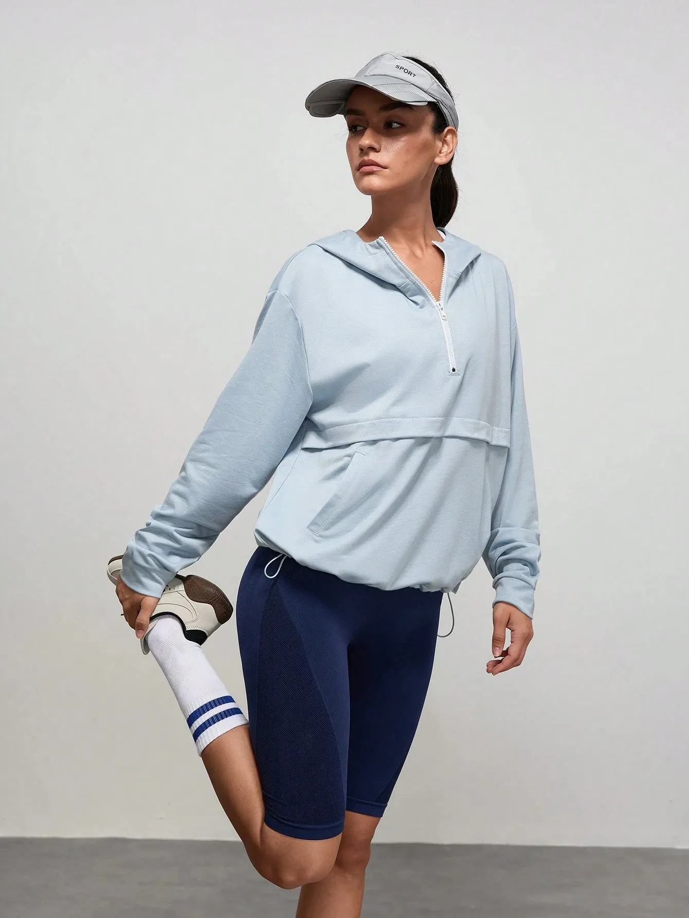 Front Zipper Hoodie with Pockets – Casual & Outdoor