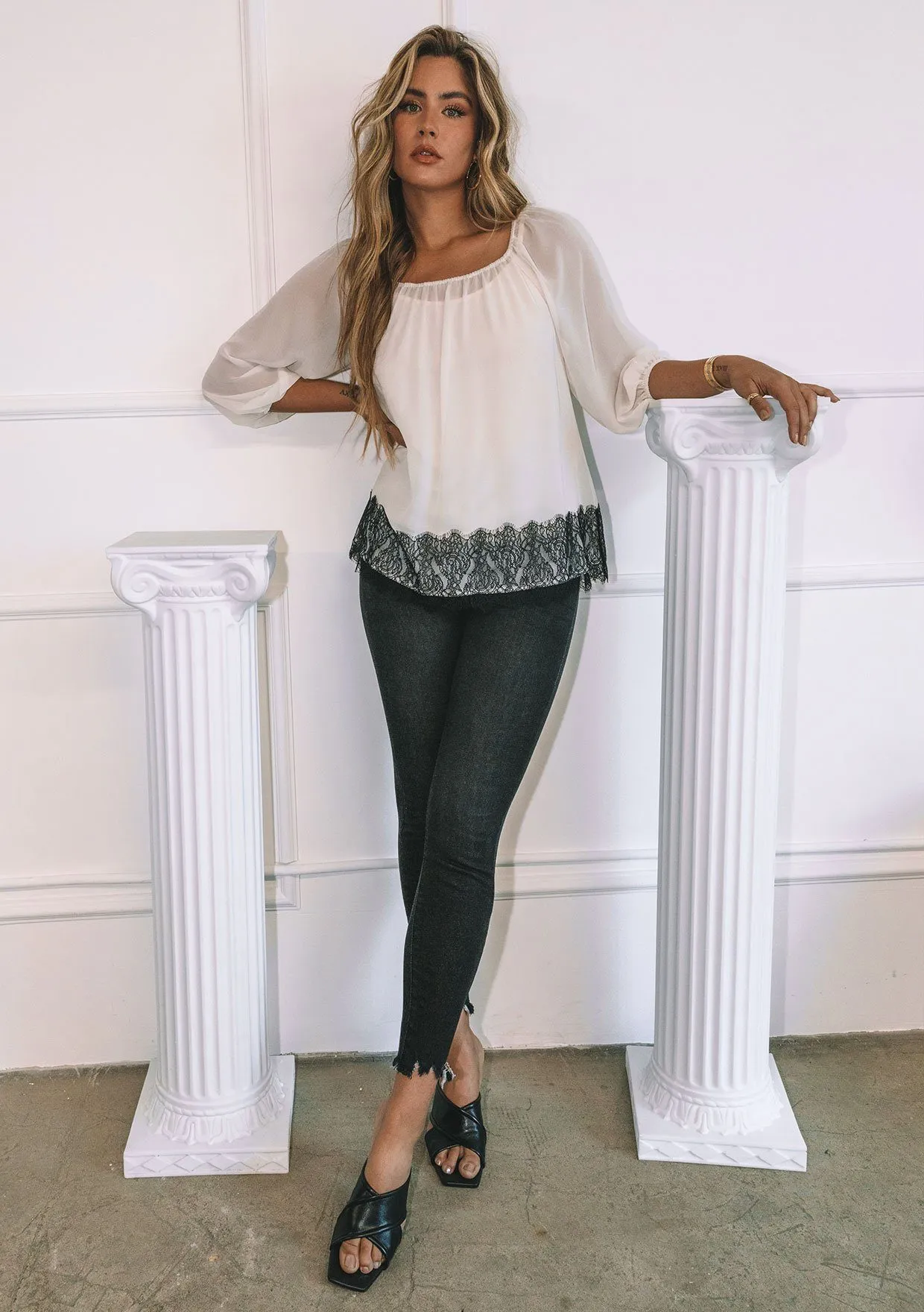 Gather Lace Blouse