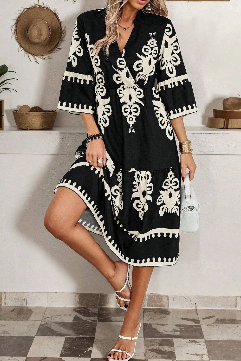 Geometric Print Midi Dress with 3/4 Sleeves and V-Neck