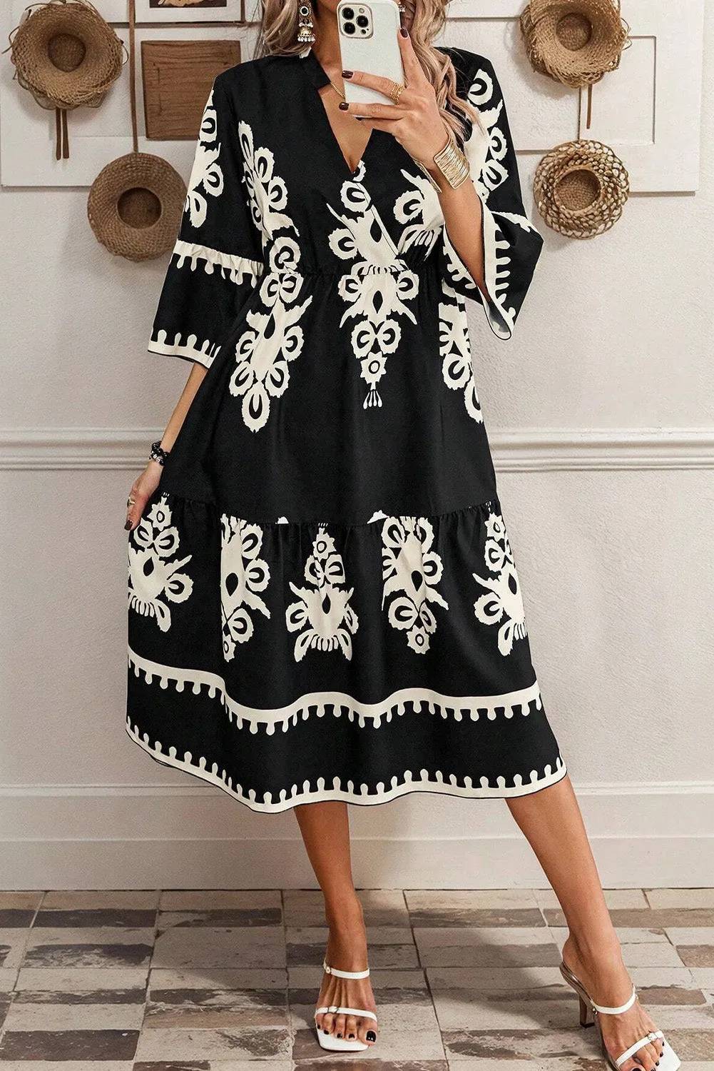 Geometric Print Midi Dress with 3/4 Sleeves and V-Neck