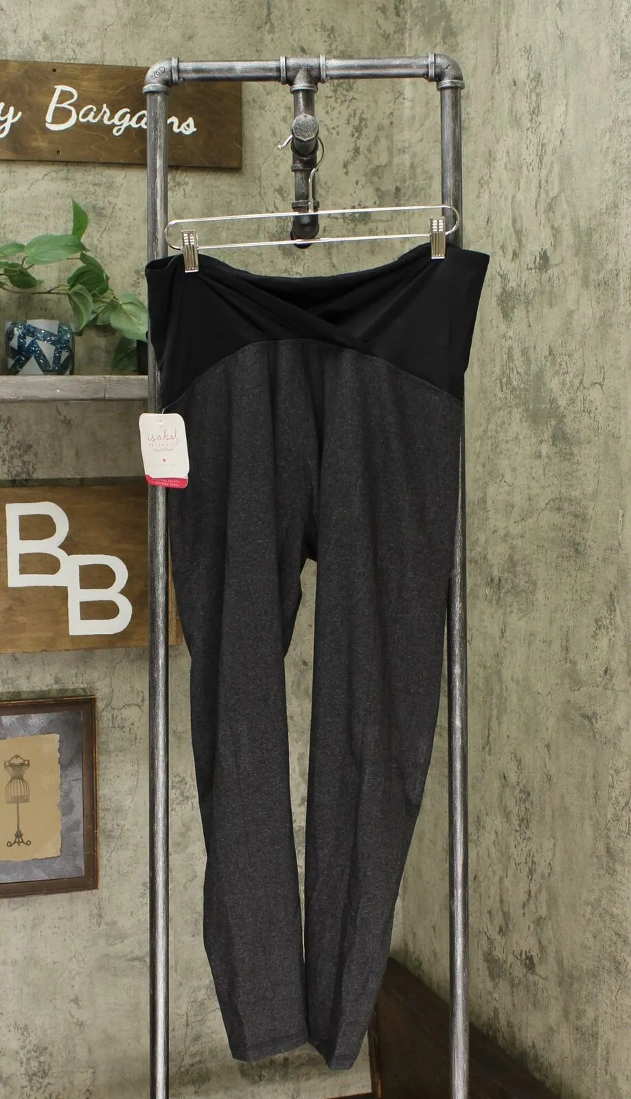 Isabel Maternity by Ingrid & Isabel Crossover Panel Active Leggings