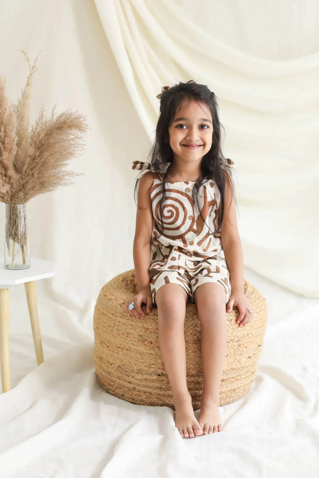 Klingaru Top and Shorts Set - Beige Brown Abstract