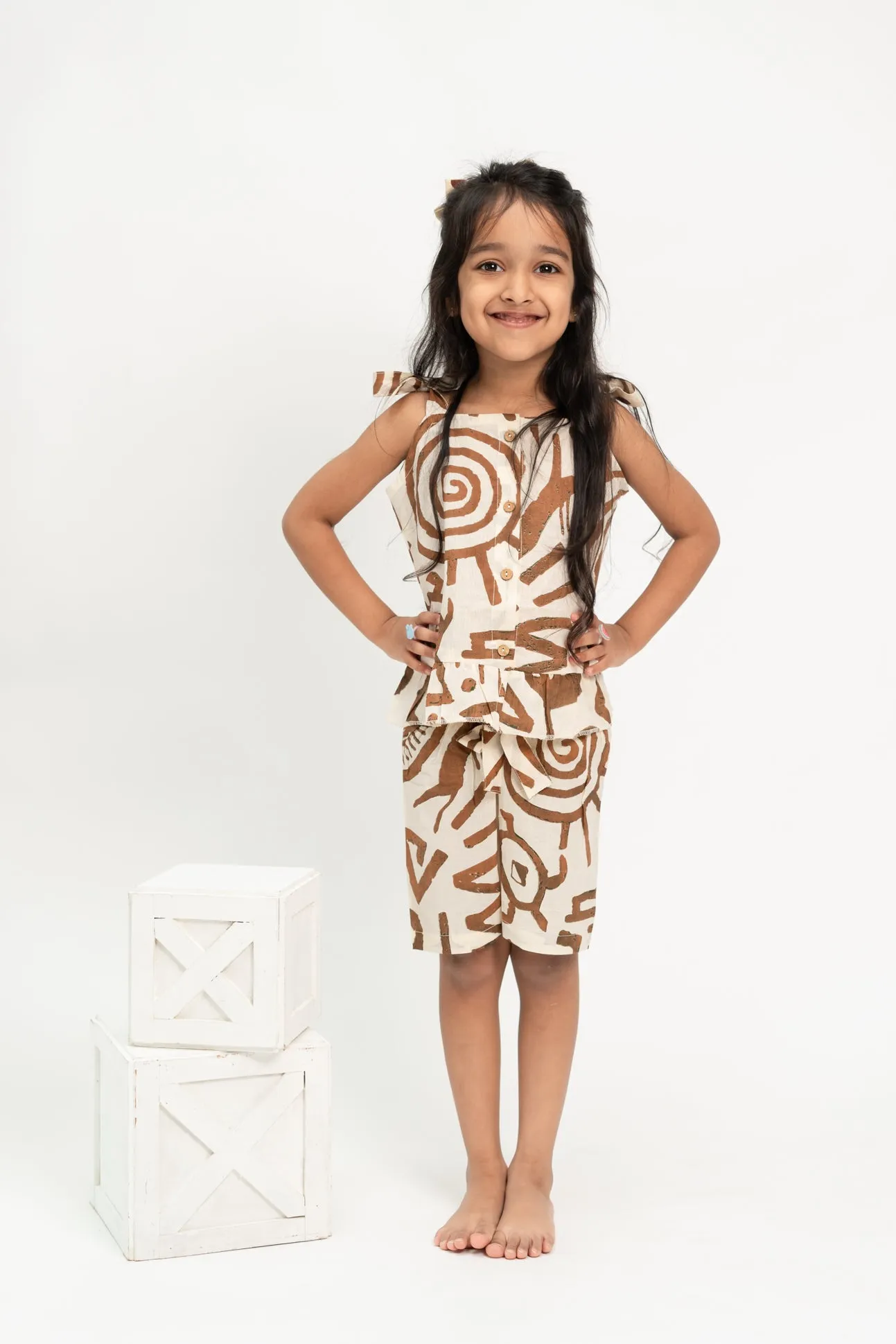 Klingaru Top and Shorts Set - Beige Brown Abstract