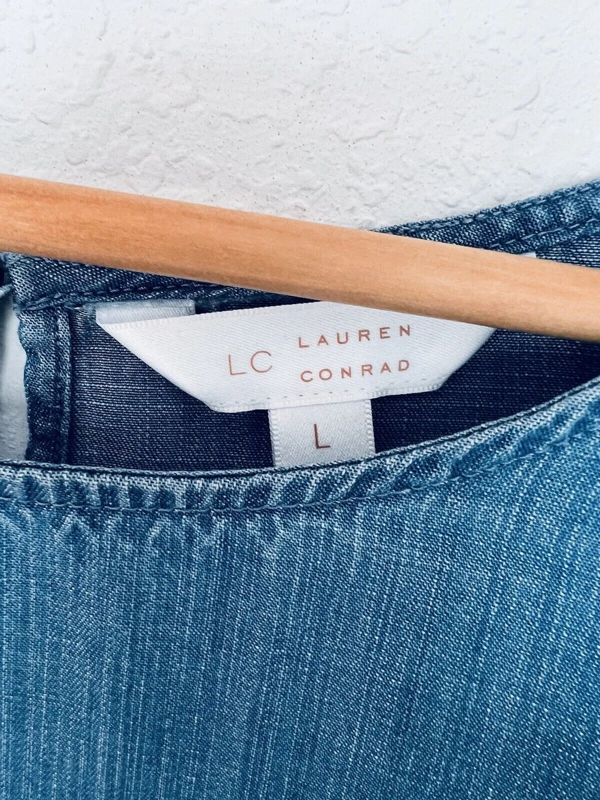 LC Lauren Conrad Denim Blue Blouse Sz L Back Tail Detail Flared Sleeves Boho