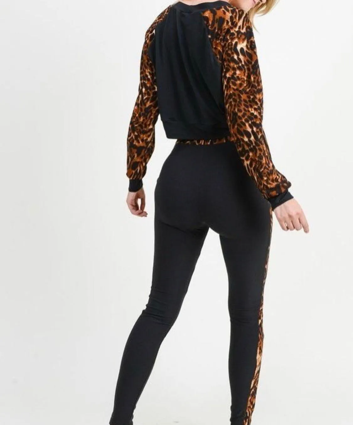 🔥Leopard Side Pullover Set ( 1 Large Left)