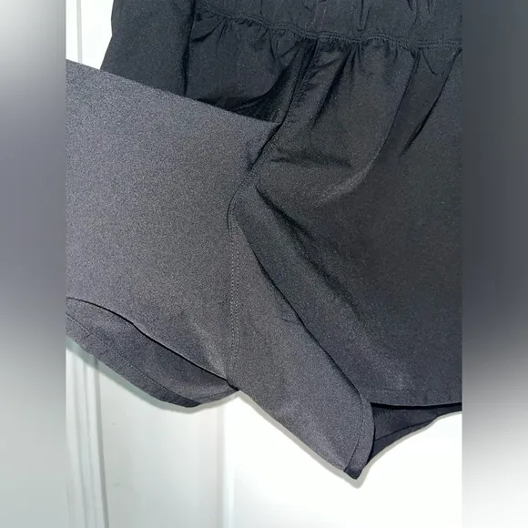 LIVI by Lane Bryant Athletic Black Spandex Active Shorts with Pockets  Sz 18/20