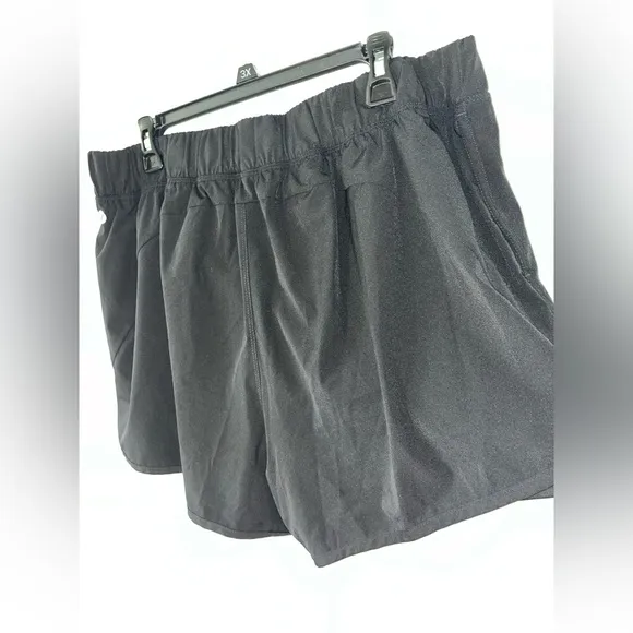 LIVI by Lane Bryant Athletic Black Spandex Active Shorts with Pockets  Sz 18/20