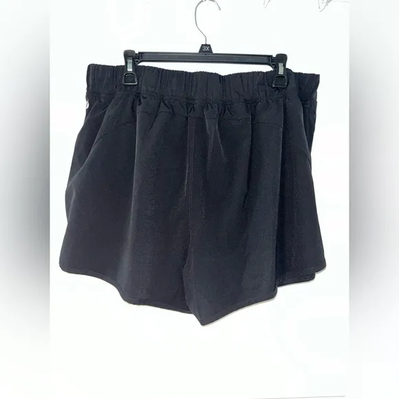 LIVI by Lane Bryant Athletic Black Spandex Active Shorts with Pockets  Sz 18/20