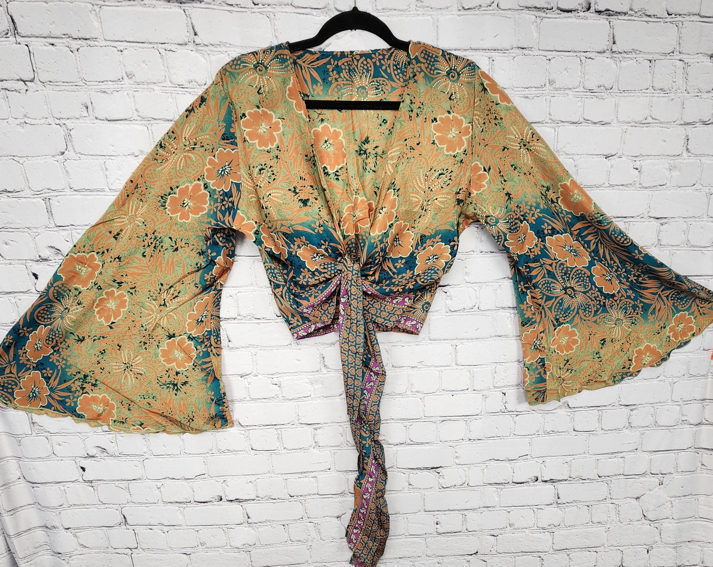 Long Sleeve boho Top/Bell Sleeve Crop Top/Tie front bell sleeve top/festival crop top/front tie front or back crop/Beach top/ hippie tops