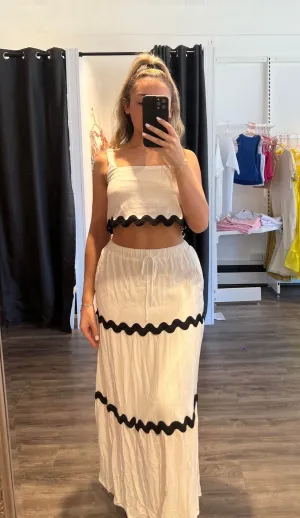 LONG WHITE LINEN SKIRT