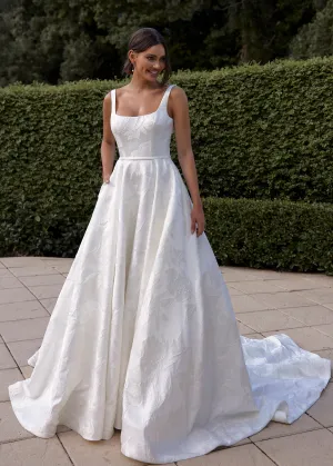 Mahogany Wedding Dresses