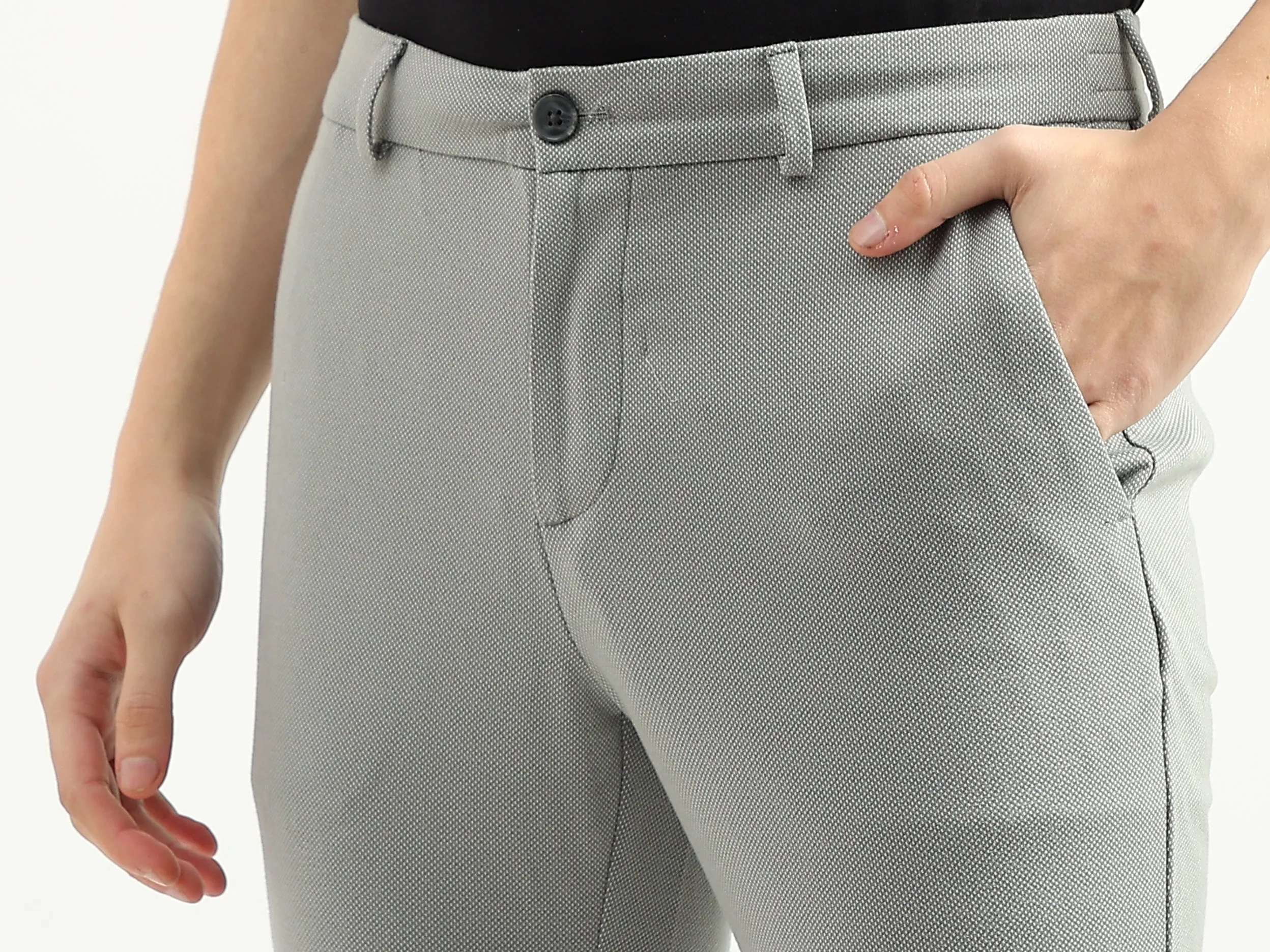 Men Solid Slim Fit Trousers
