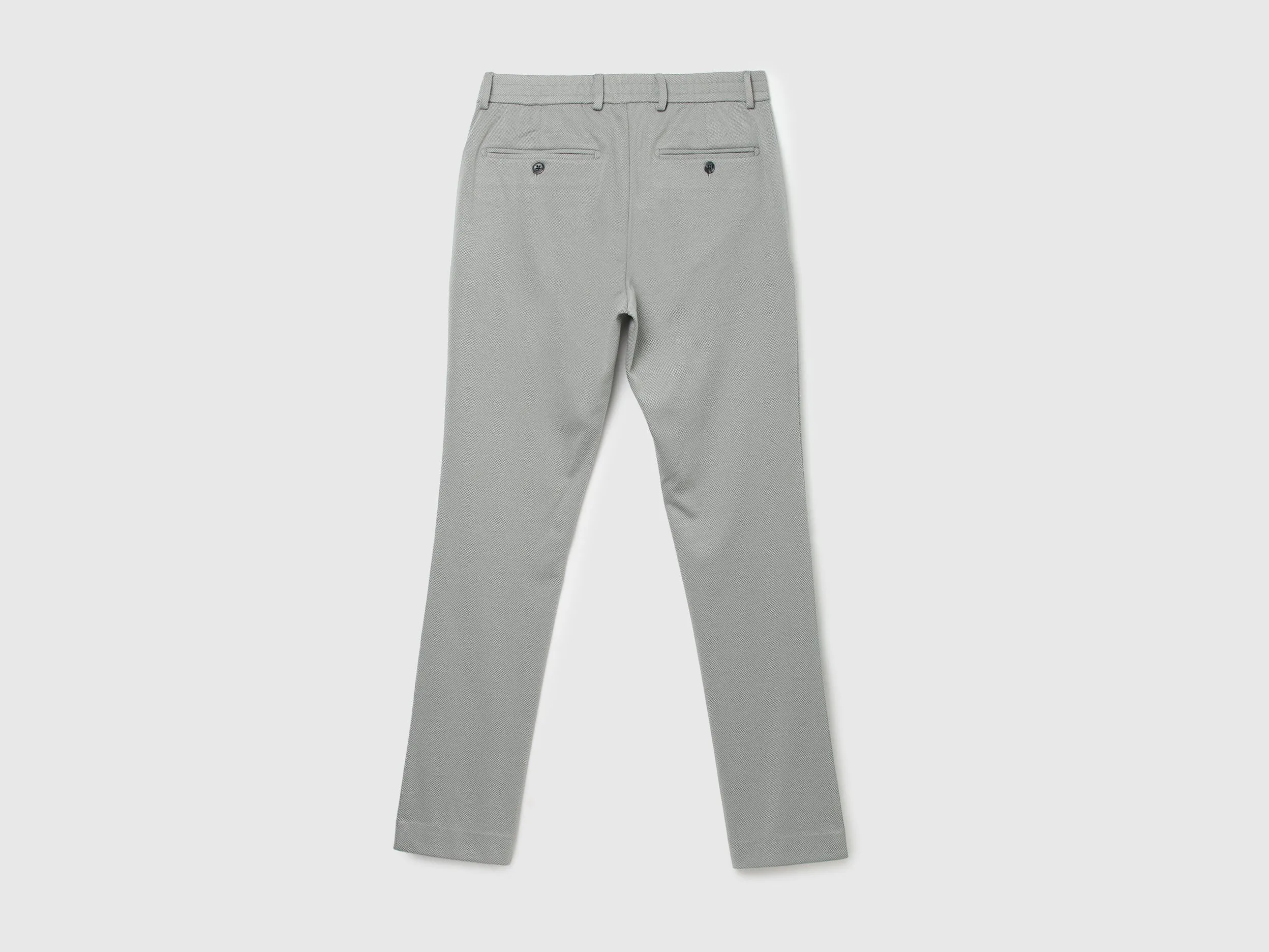 Men Solid Slim Fit Trousers