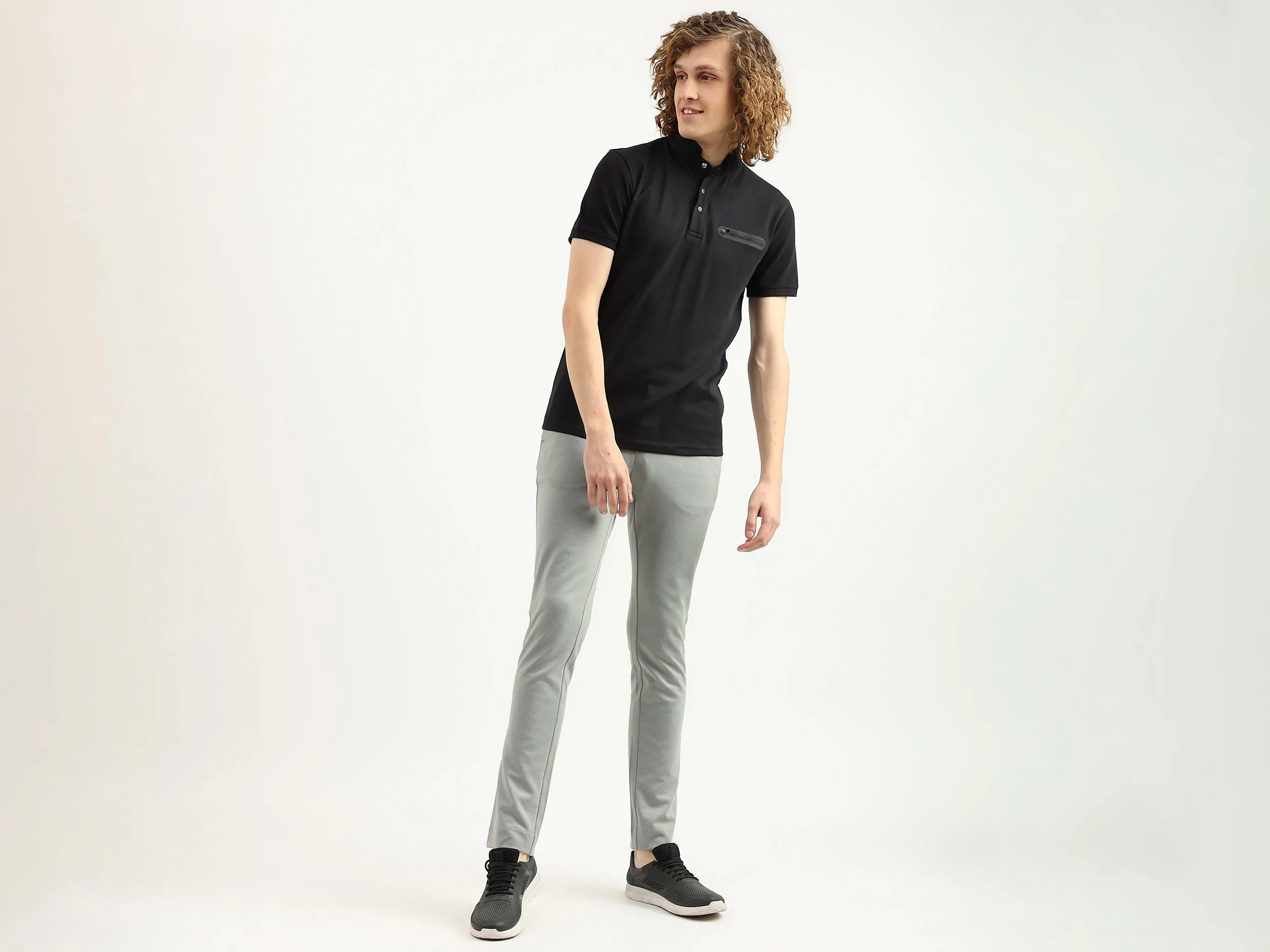 Men Solid Slim Fit Trousers