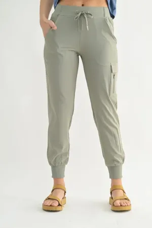 MONO B High-Waisted Capri Active Joggers With Pockets