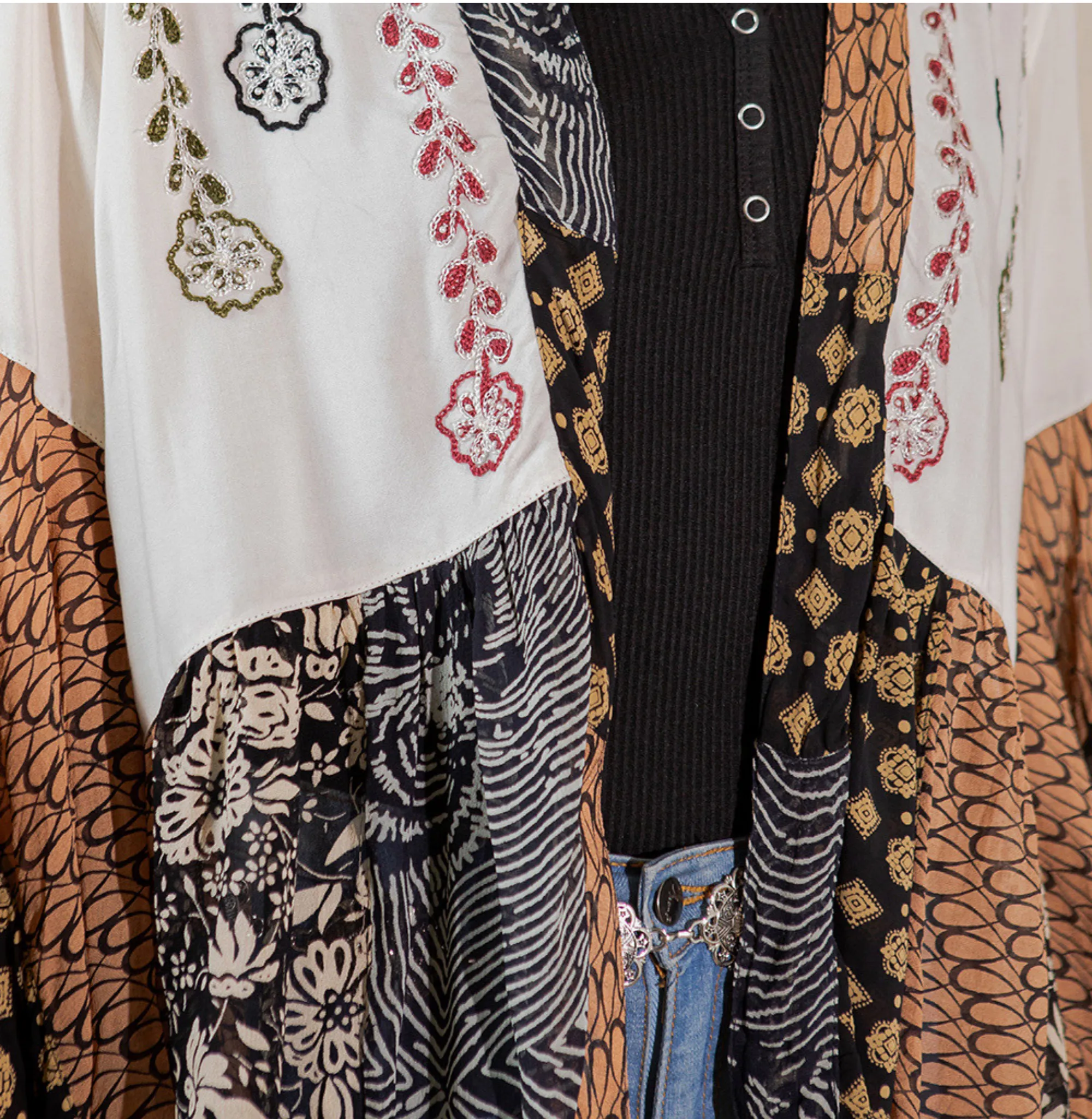 Natural Bohemian : Embroidered Short Shrug