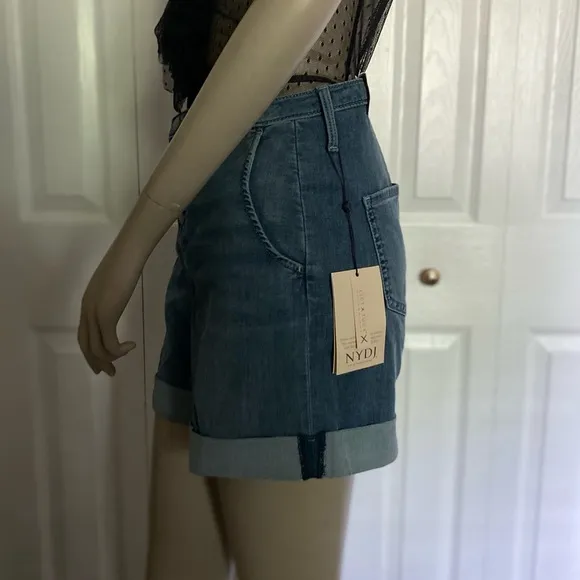 NYDY High-Rise A-Line Lift &amp; Tuck Button Fly Cuffed Horizon Jean Shorts size 4