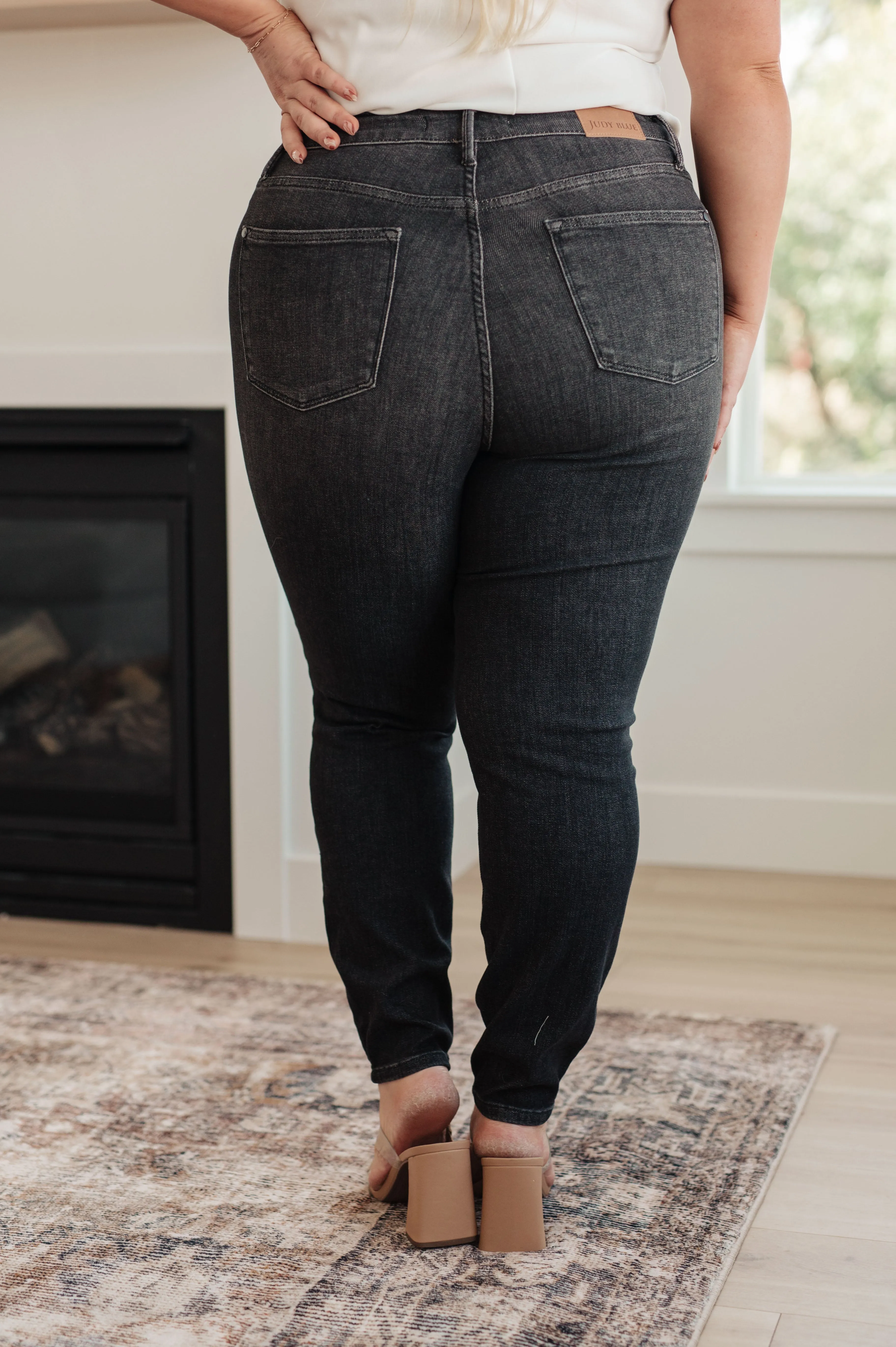 Octavia High Rise Control Top Skinny Jeans in Washed Black - Judy Blue