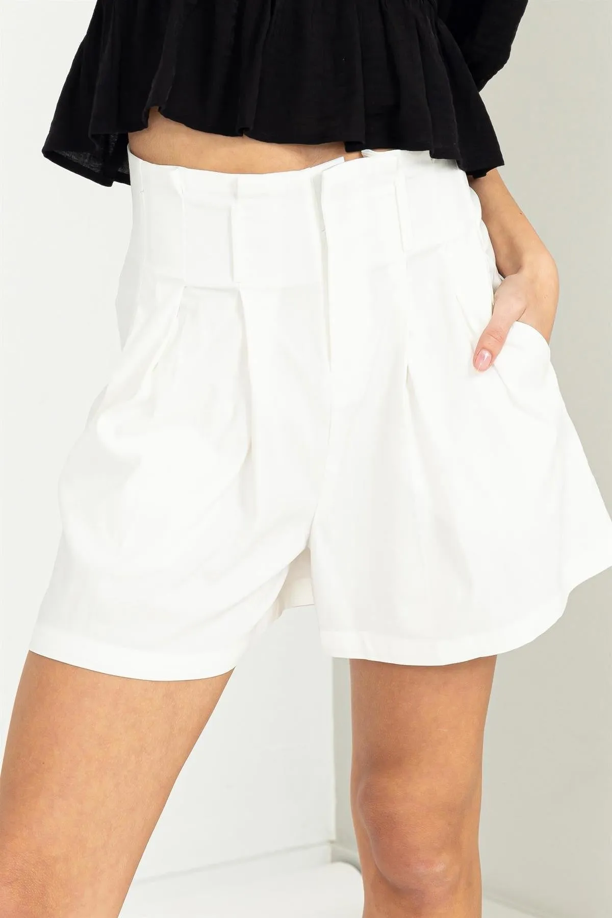 Office Abroad Shorts in WHITE