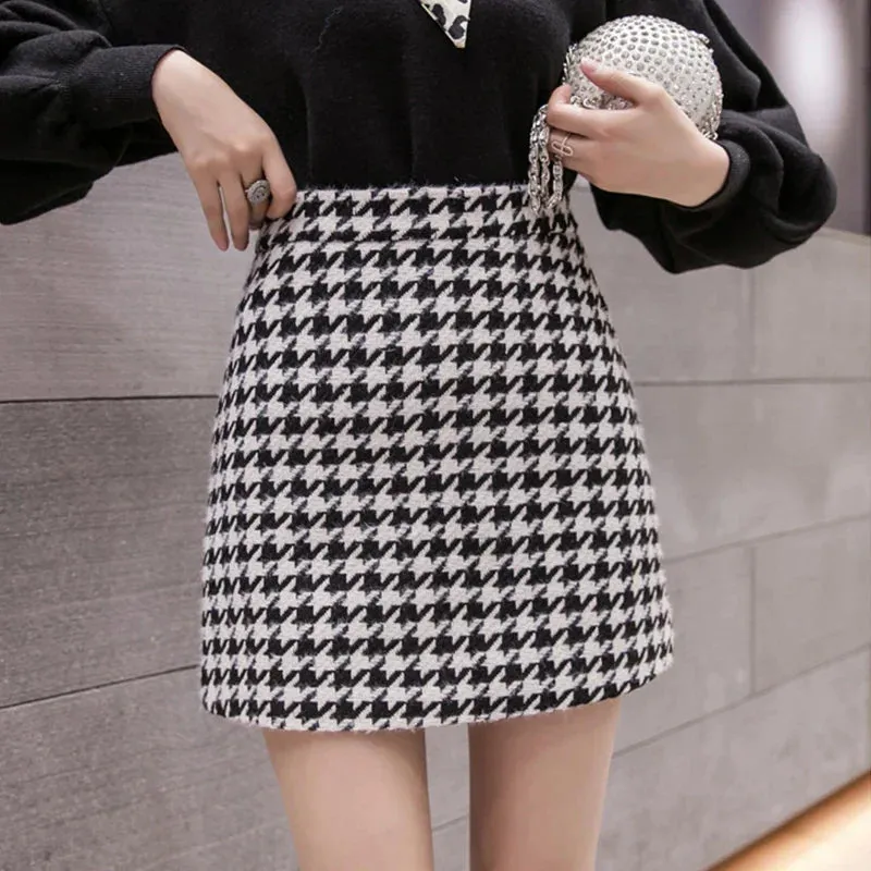 Plaid Wool Mini Skirt - Black/Beige