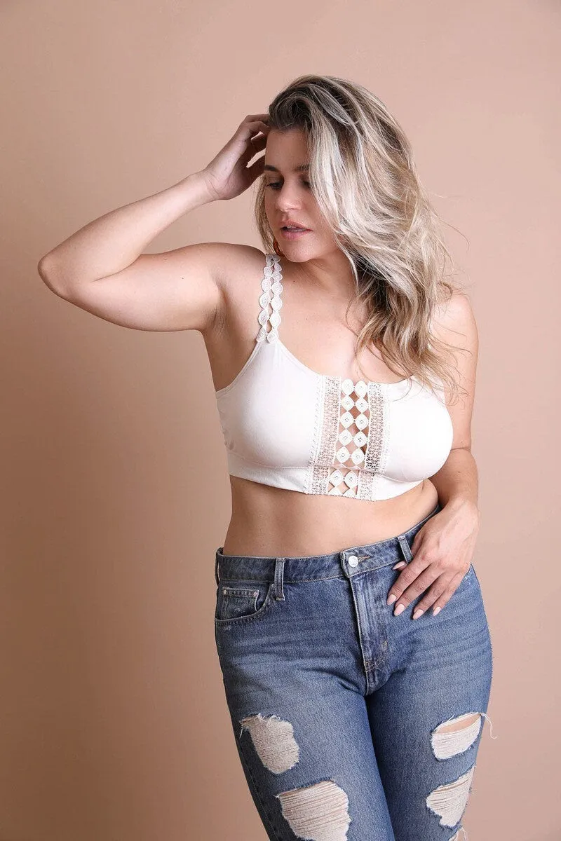 Plus Size Eye Lace Applique Bralette