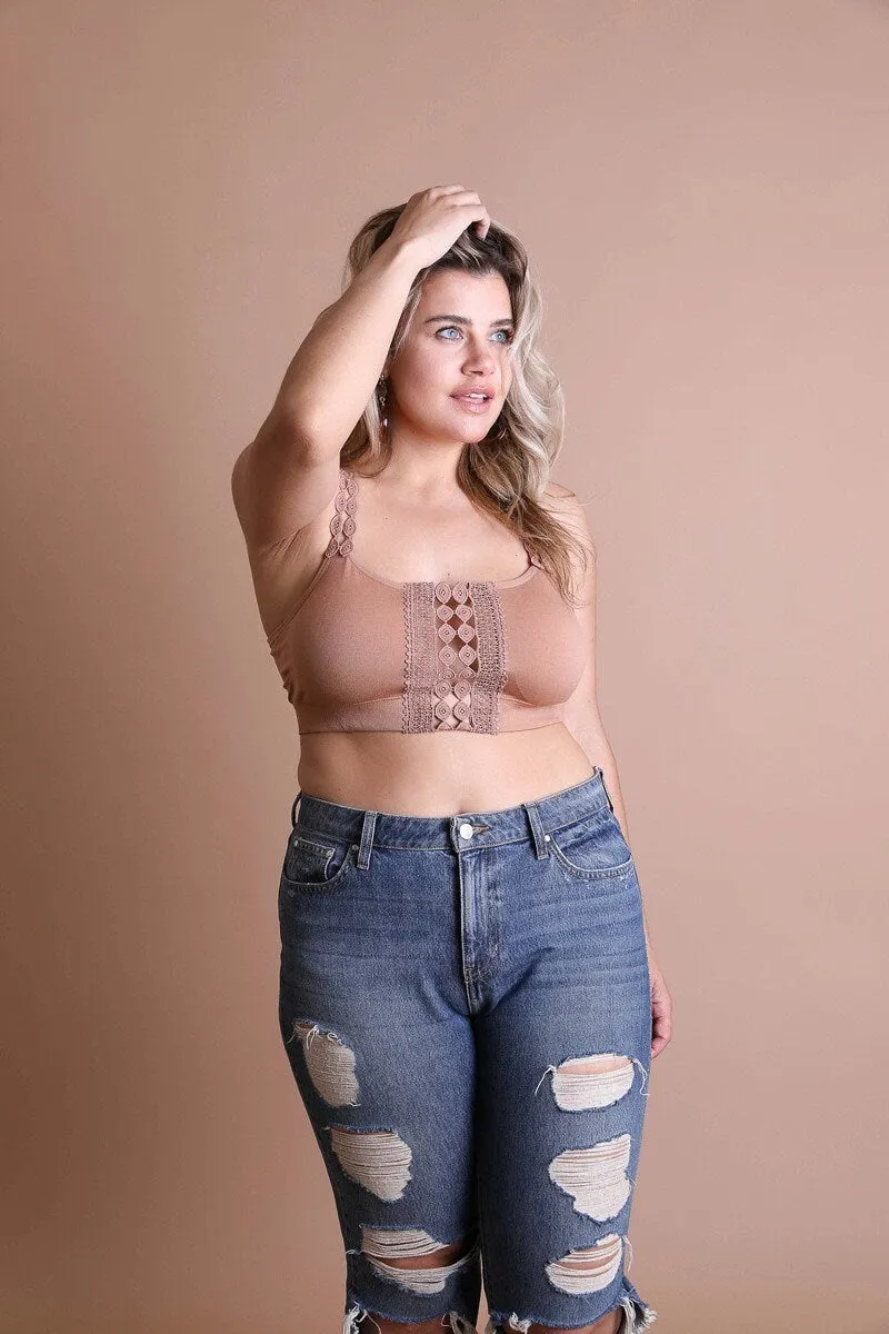 Plus Size Eye Lace Applique Bralette