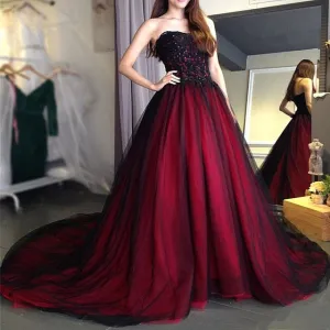 Sexy Gothic Bride Dress Black And Red Sweetheart Beading Lace Up Back Bodice And Long Court Train