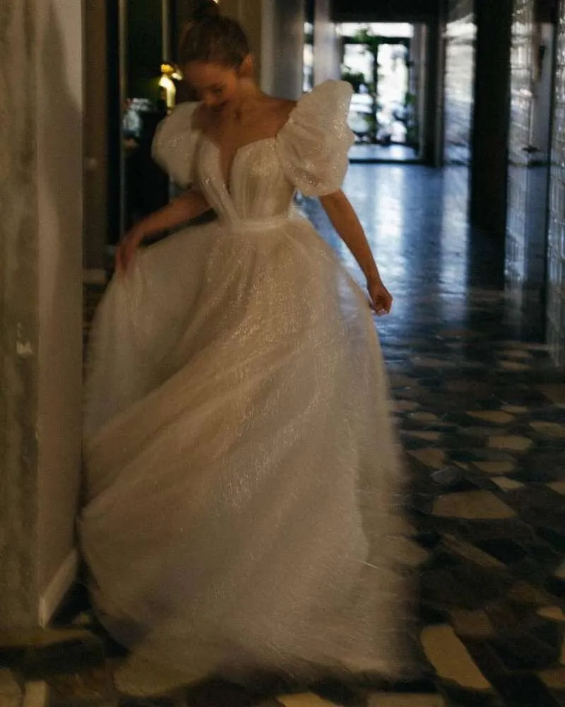 Shiny Glitter Wedding Dresses with Puff Short Sleeve Vintage Gowns Princess