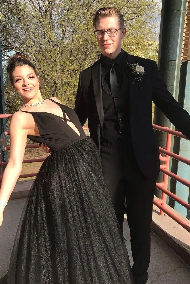 Simple Gothic Wedding Dress Black Tulle Princess Prom Dresses Sleeveless