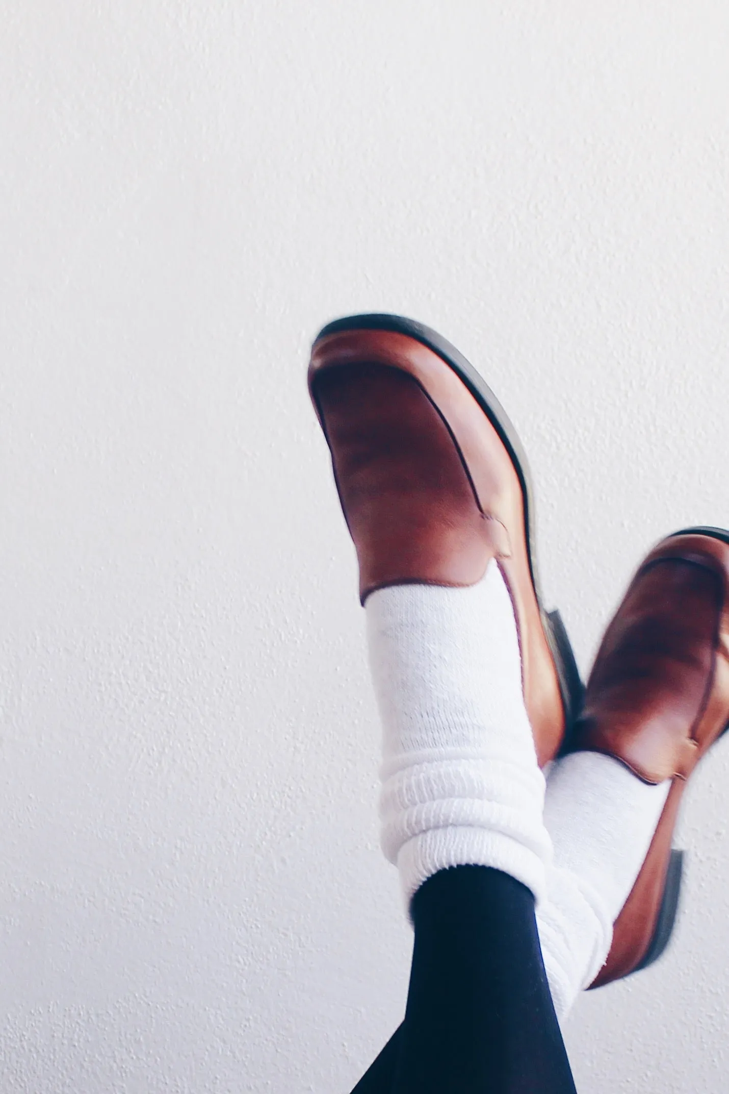 Vintage Y2K Librarian Aesthetic: Brown Leather Heeled Loafers