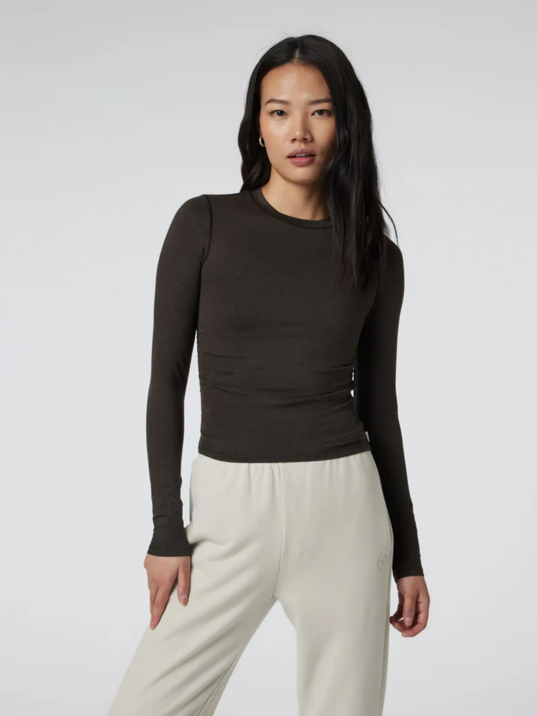 Vuori Women's Long Sleeve Halo Ruched DreamKnit™ Tee