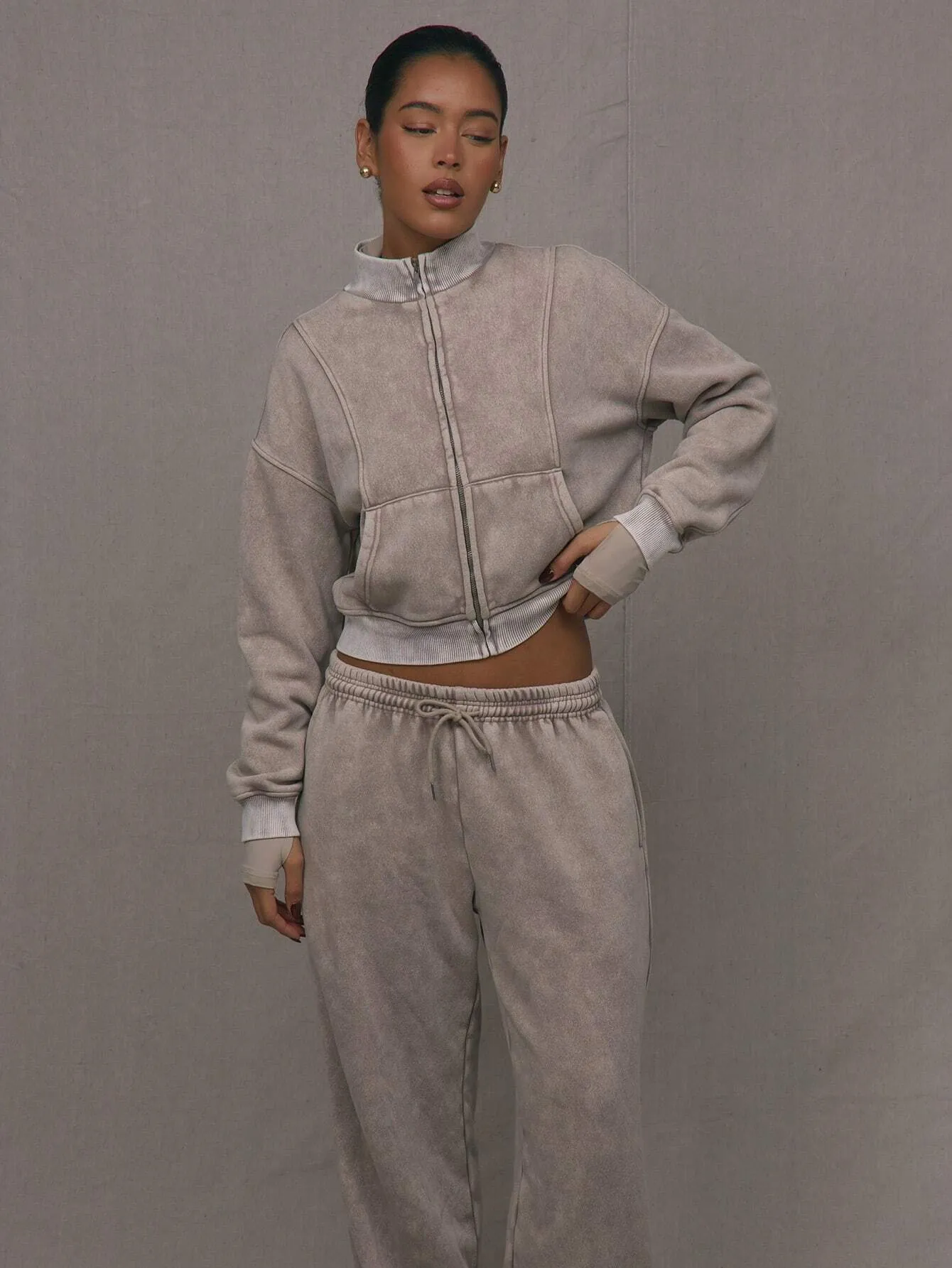 Washed Zip-Through Sweatshirt – Casual & Comfy Outerwear