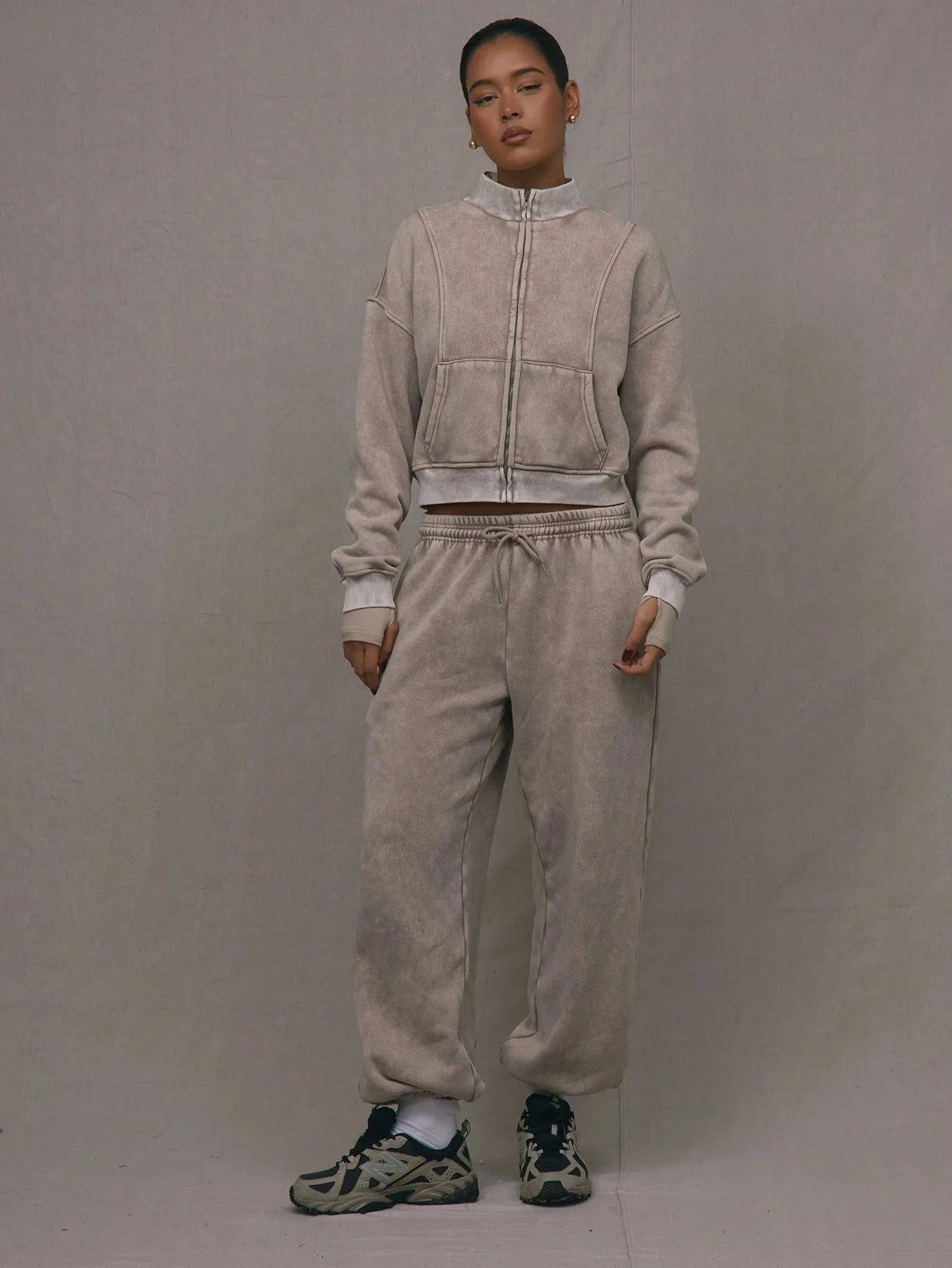 Washed Zip-Through Sweatshirt – Casual & Comfy Outerwear